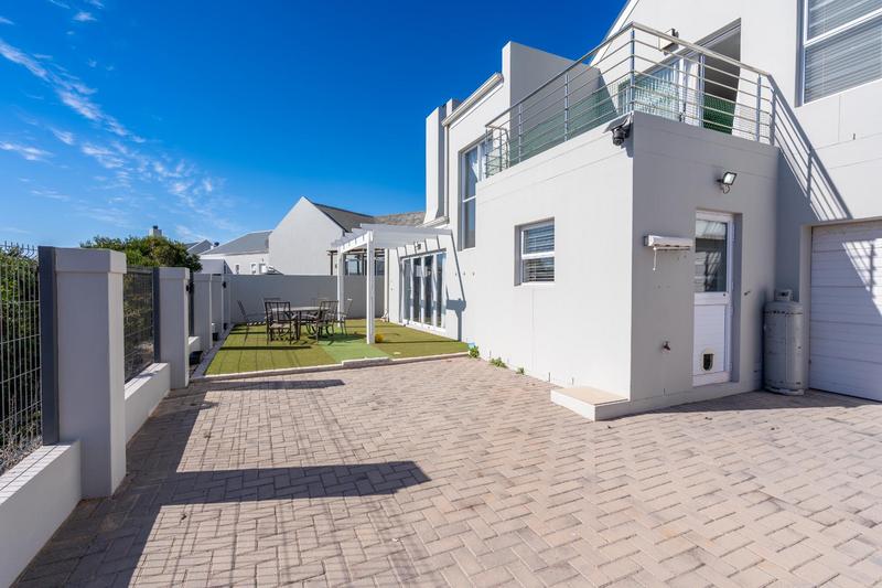 4 Bedroom Property for Sale in Laguna Sands Western Cape